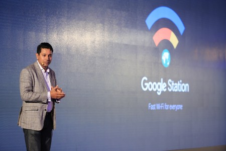 Google goes bullish on India, announces country-specific products