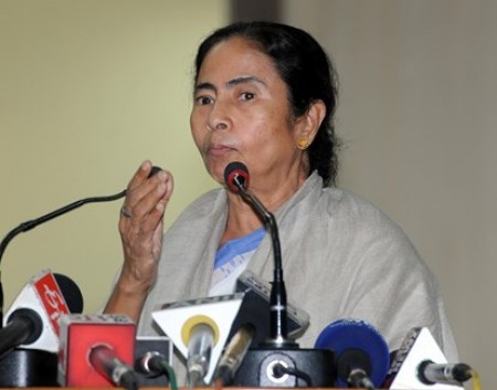 Sanjay Dutt lauds Mamata's development efforts