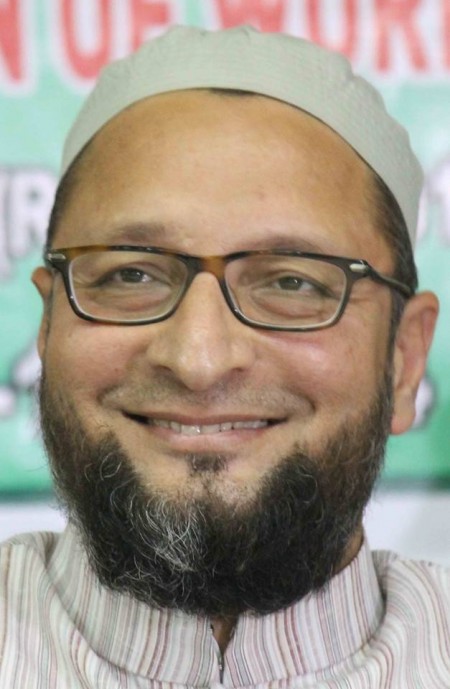 Government trying to convert India into Hindu rashtra: Owaisi