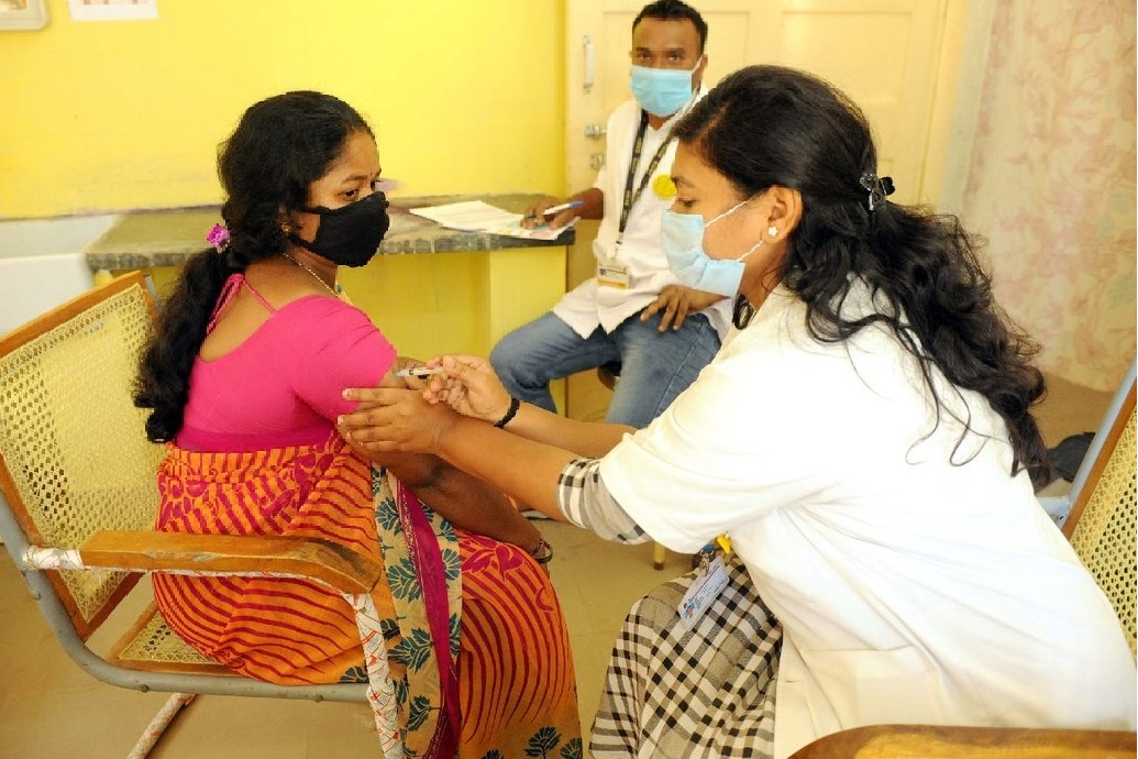 AP Starts Mega Vaccination Drive In the Bid To Vaccinate 10 lac people in a Day