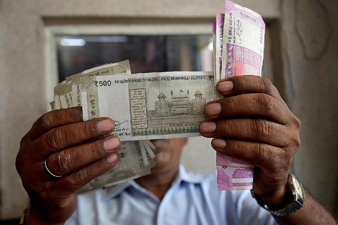 159 districts in 25 states see decline in fixed deposits
