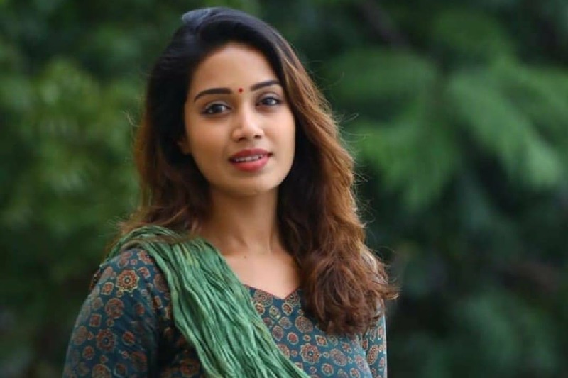 Actress Nivetha Pethuraj fires on a Chennai restaurant after she found a cockroach in fried rice 