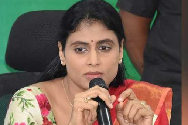 If KCR comes out of farm house he will know the facts says YS Sharmila
