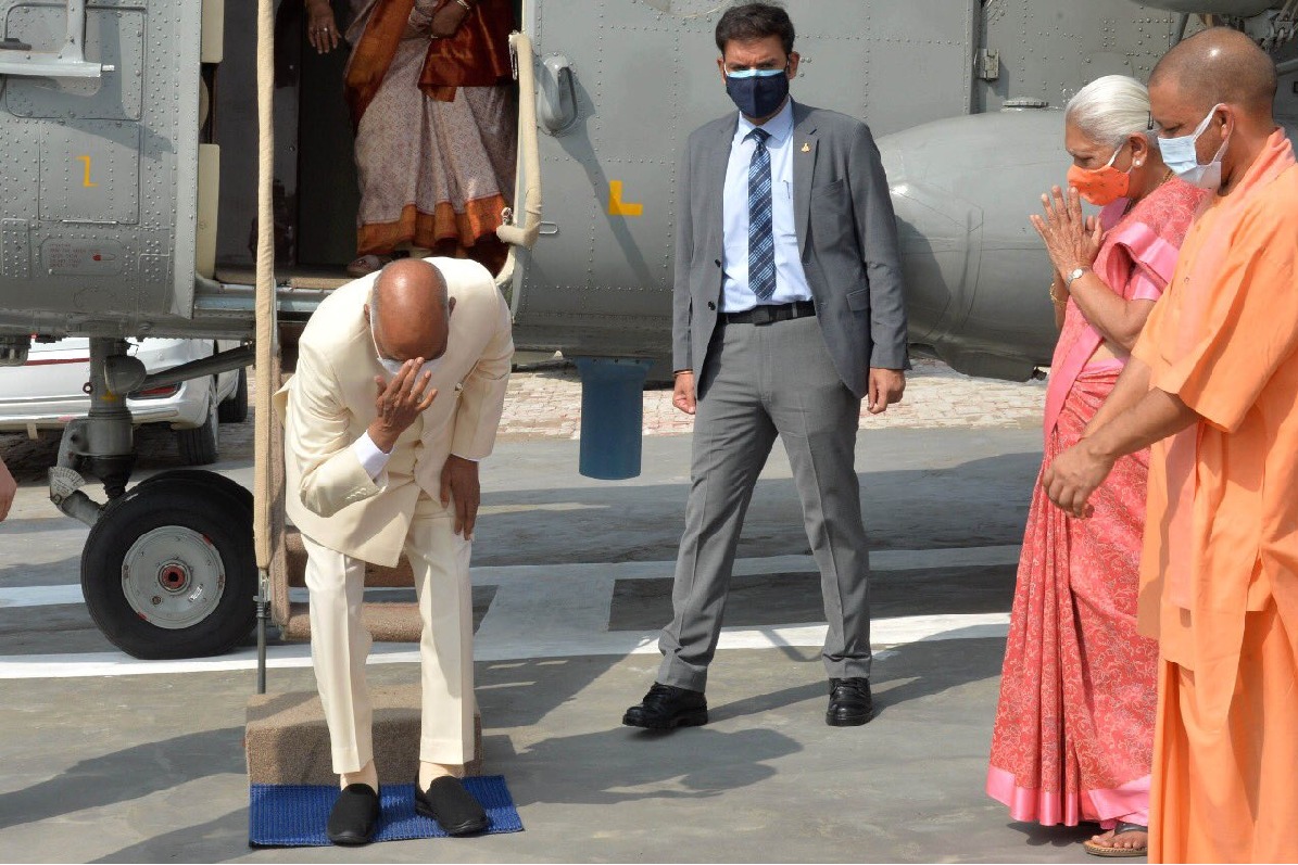 Ramnath Kovind bows down to his native place