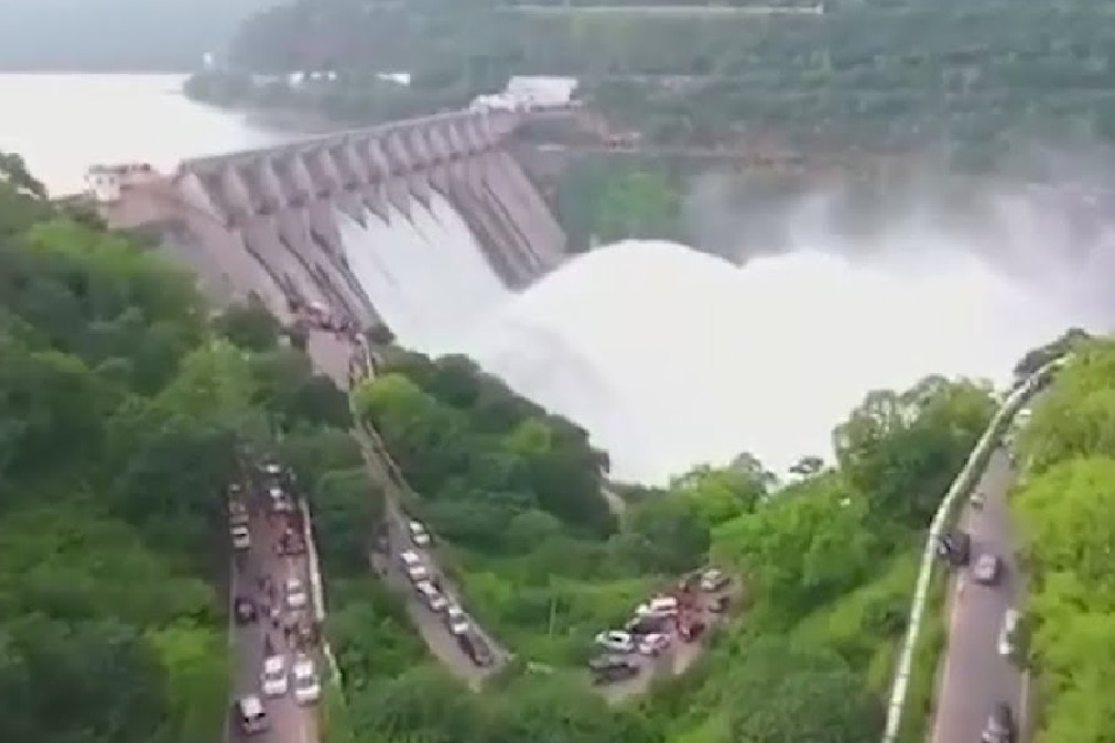 Water level increasing in Srisailam Dam