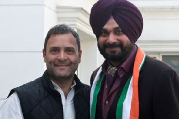Navjot Sidhu Meets Rahul Gandhi In Delhi
