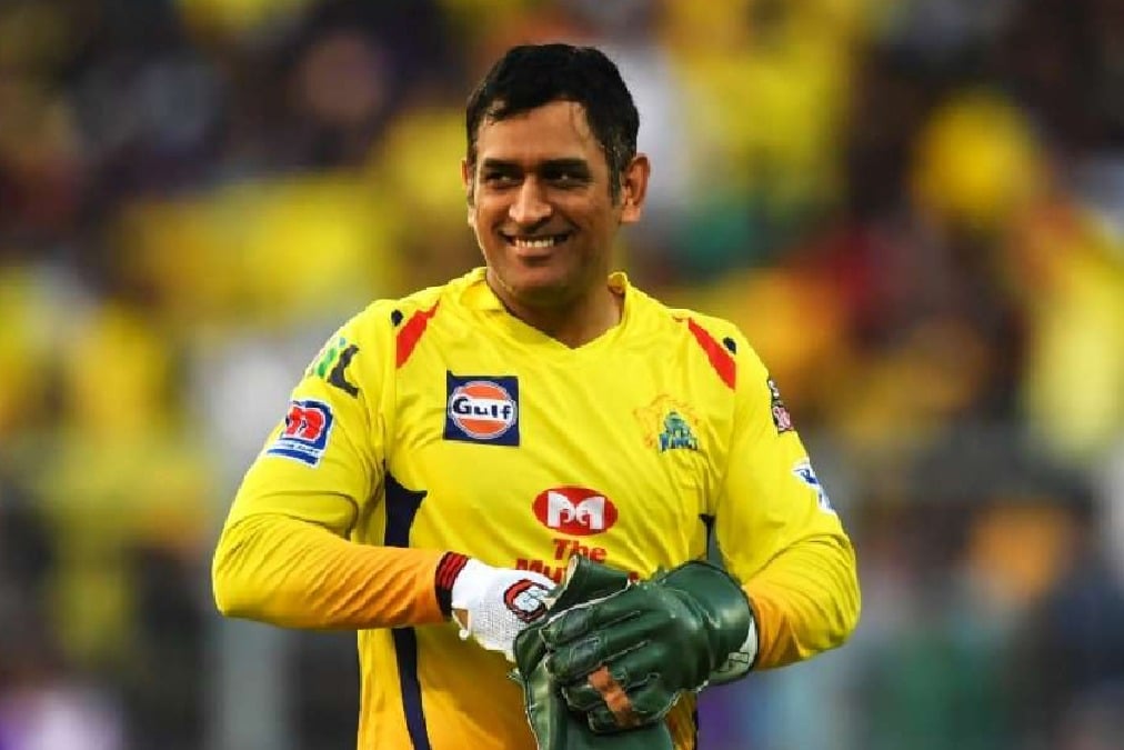Dhoni to continue with CSK for TWO more years