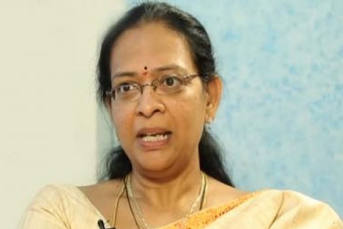 Telangana ministers has no culture says Kolli Madhavi