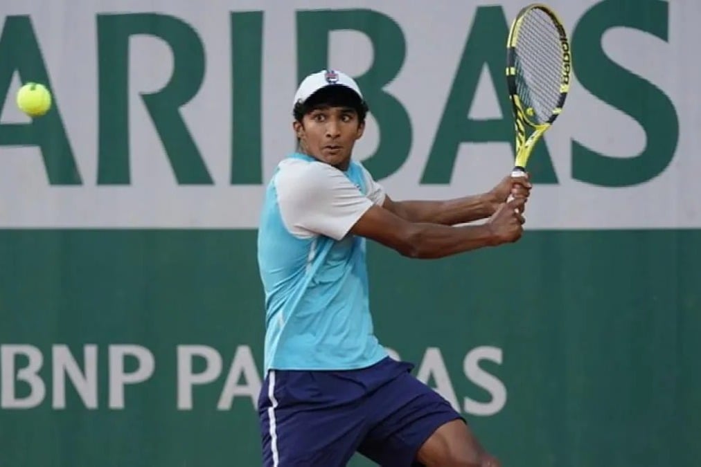 Indian origin Samir Banarjee wins Wimbledon boys singles title