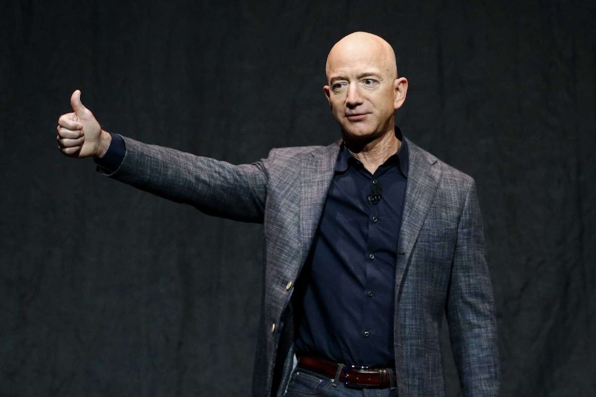Jeff Bezos Offers Big Nasa For Artemis Contract 