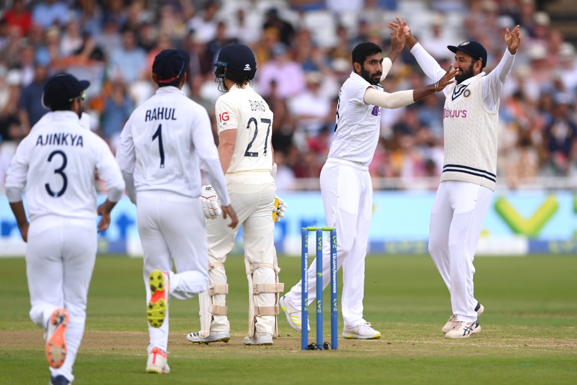 Indian seam bowlers scalps three early wickets against England