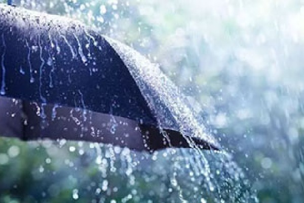 Moderate rains in telangana today and tomorrow