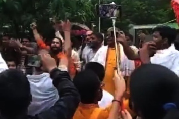 Anti Muslim slogans at Jantar Mantar