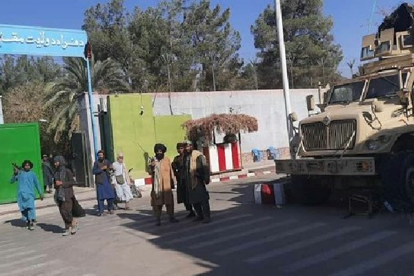 Central govt alerts Indians in Afghanistan should return immediately 