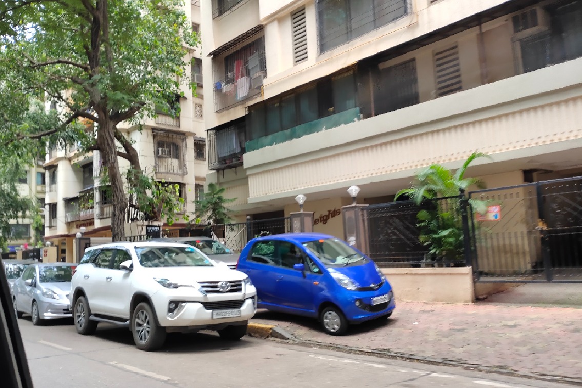 Bombay High Court comments on parking problem