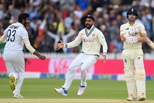 Team India bowlers removes England openers 
