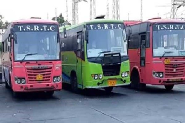 TSRTC gets 900 Cr losses in 4 months