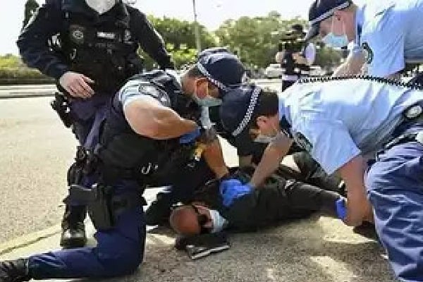 Hundreds arrested fined during Australia lockdown protests   