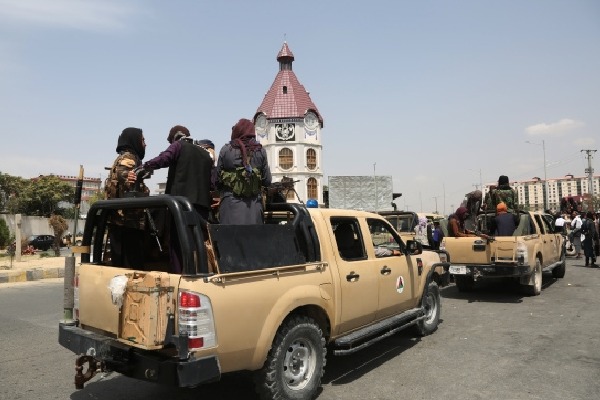 Taliban head towards defiant Panjshir Valley