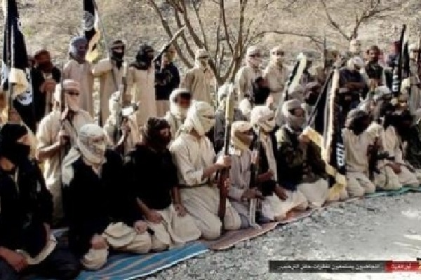 Thousands of anti-Taliban fighters gather in Panjshir Valley