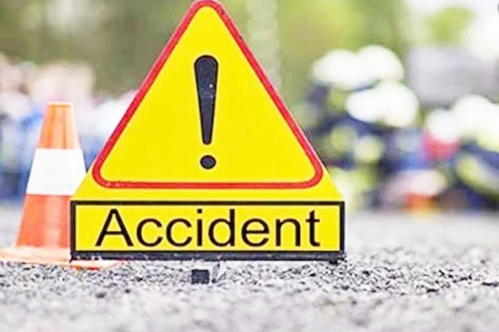 Four police dead in road accident in Andhra Pradesh