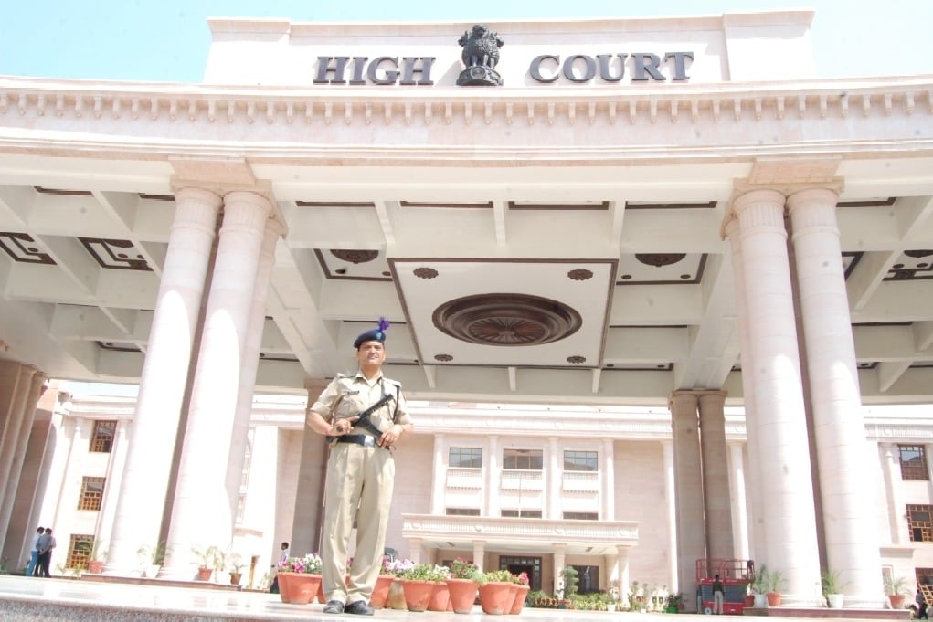 Allahabad HC says no to beard for UP cop