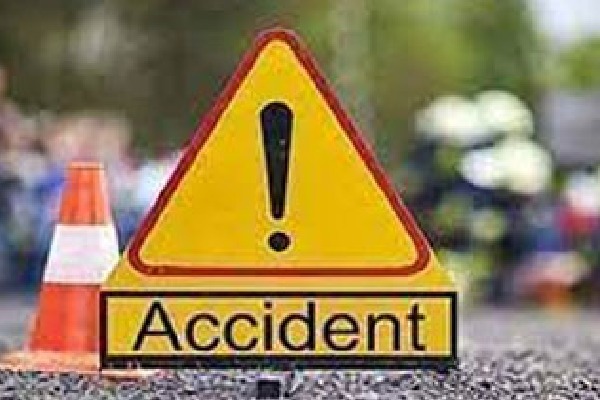 Travels bus collide to lorry three dead in miryalaguda 