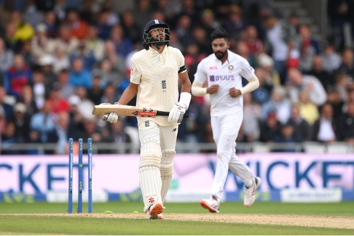 England gets hundred more lead in Headingley