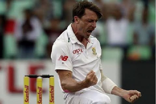 South Africa pacer Dale Steyn announced official retirement from game