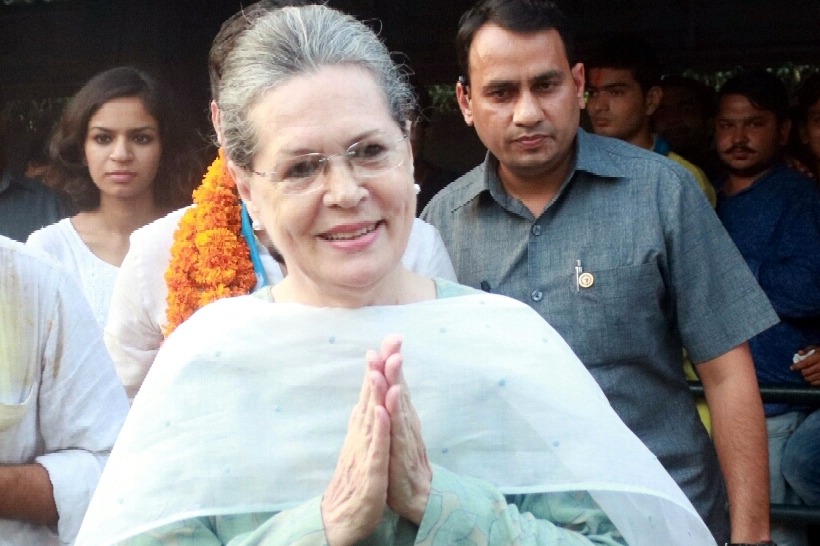 Sonia Gandhi's popularity declining in poll-bound states