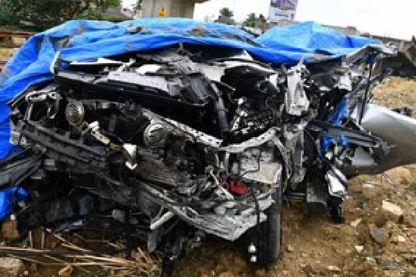 Five youth killed in Tamil Nadu as car rams into stationary lorry in Perungalathur