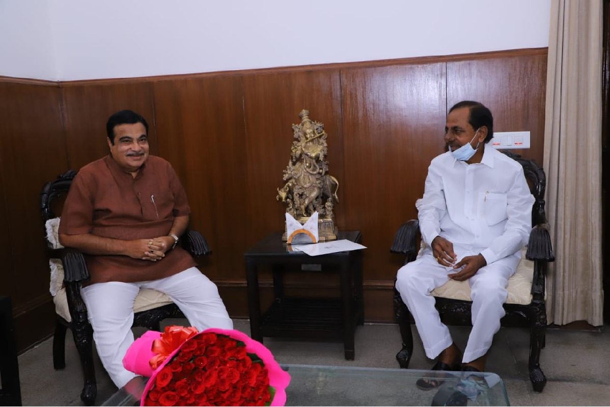 CM kcr meets central minister nitin gadkari