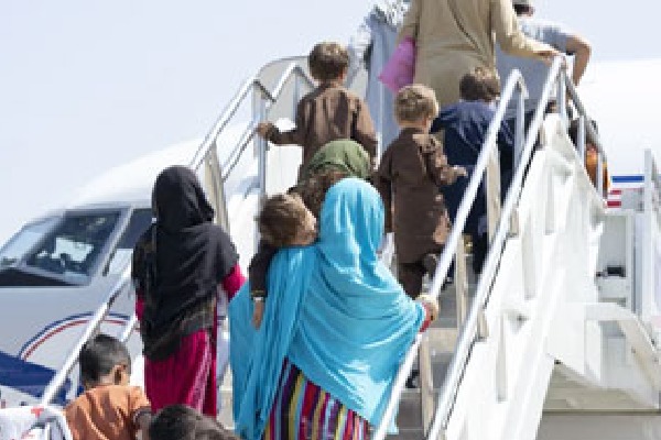 Taliban Stops Refugee flights 