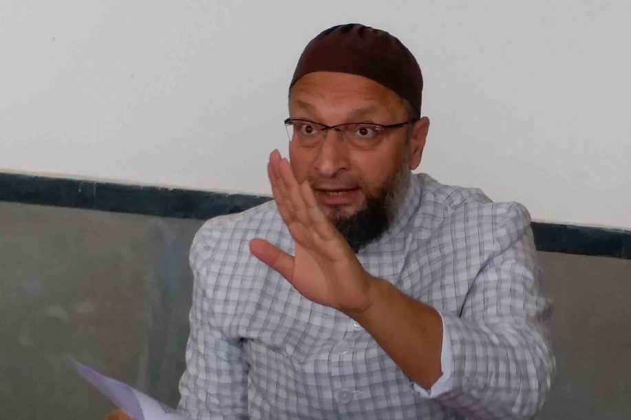 Owaisi booked for hate speech in UP