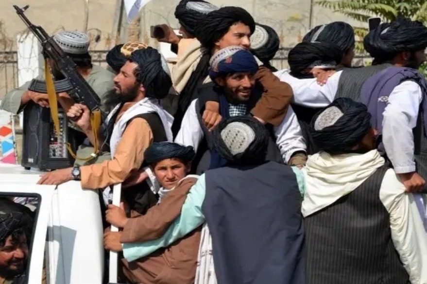 Barbaric video shows Taliban celebrating with severed head of their victim