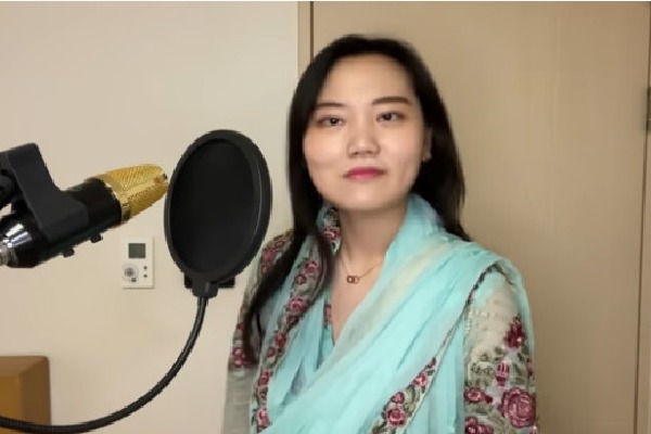 Korean girl sung Saranga Dariya song