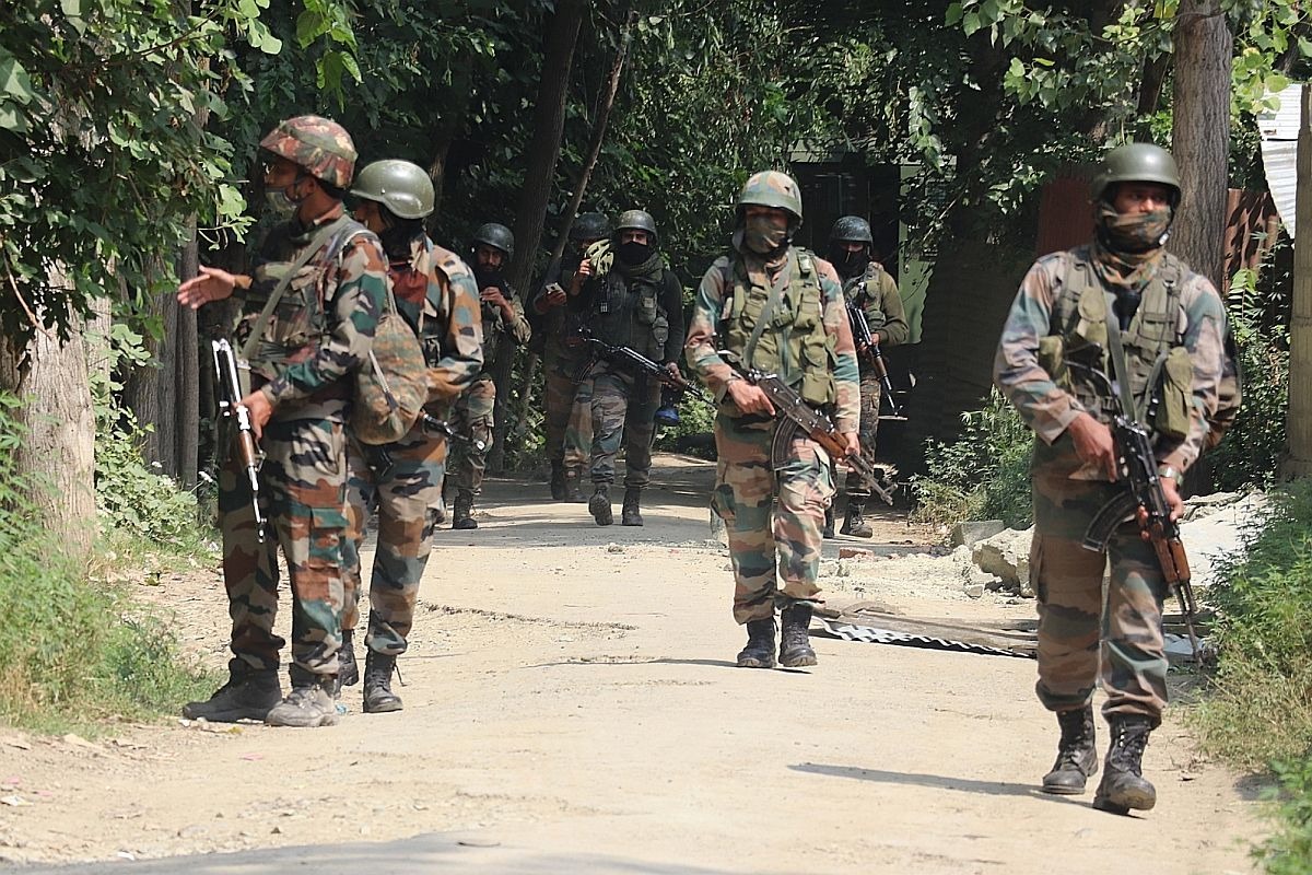 Centre decides to give special training to soldiers in Jammu and Kashmir as there is a trouble with Talibans