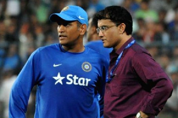 Sehwag picks best captain between Ganguly and Dhoni