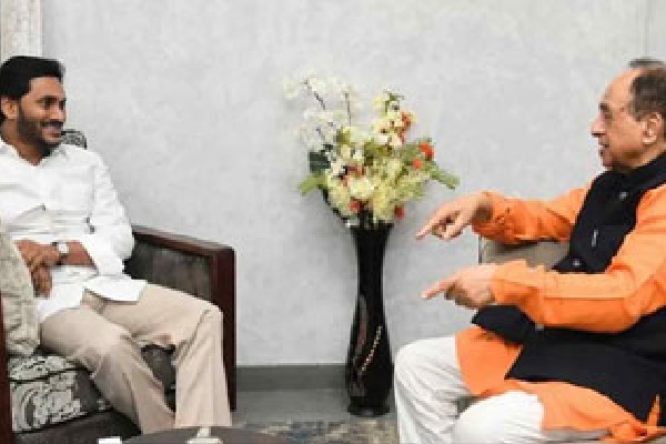 Subramanian Swamy met with YS Jagan in Amaravati