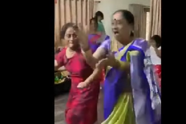 AP Dy CM Narayana Swamy wife dances for Bullet Bandi song