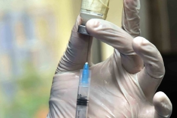 India sets world record of administering over 2.50 cr vaccine doses in a day
