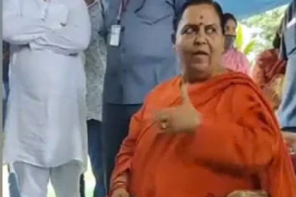 Deeply Hurt By Own Words Uma Bharti On Slippers Remark For Bureaucrats