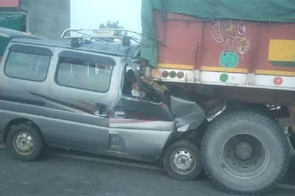 Six Including Five Students Killed In Road Accident
