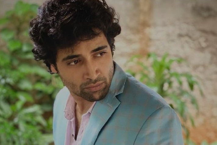 Adivi Sesh back home from hospital after recovering from dengue