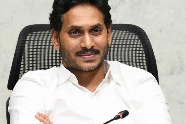 Jagan calls for expedited relief operations in cyclone-hit area