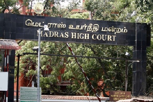 Madras HC quashes defamation case against Telangana Governor