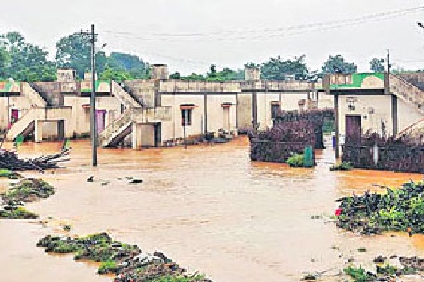 Heavy rains predicted in Telangana due to cyclone gulab