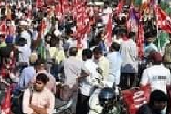 Protest at Vizag Steel Plant against privatisation