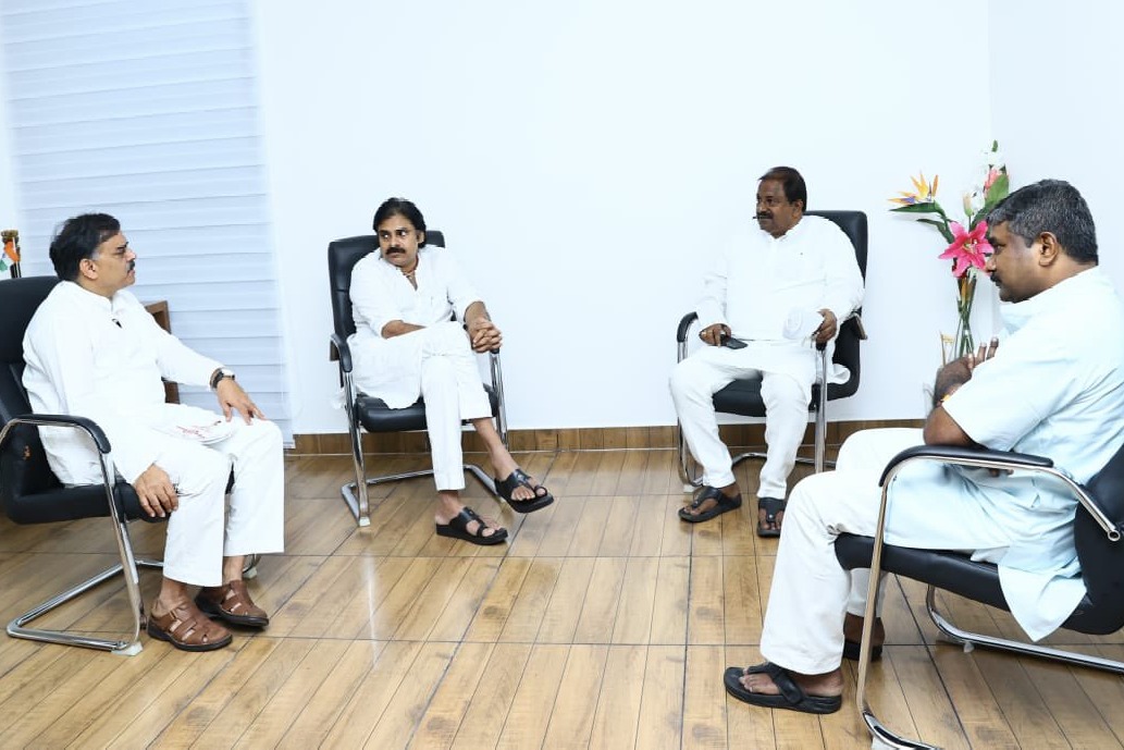 Somu Veerraju met Pawan Kalyan at Janasena office