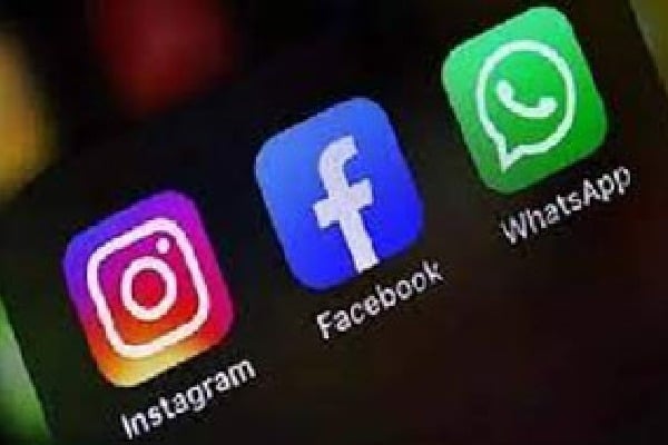 Facebook Instagram WhatsApp partially reconnect after 7 hours